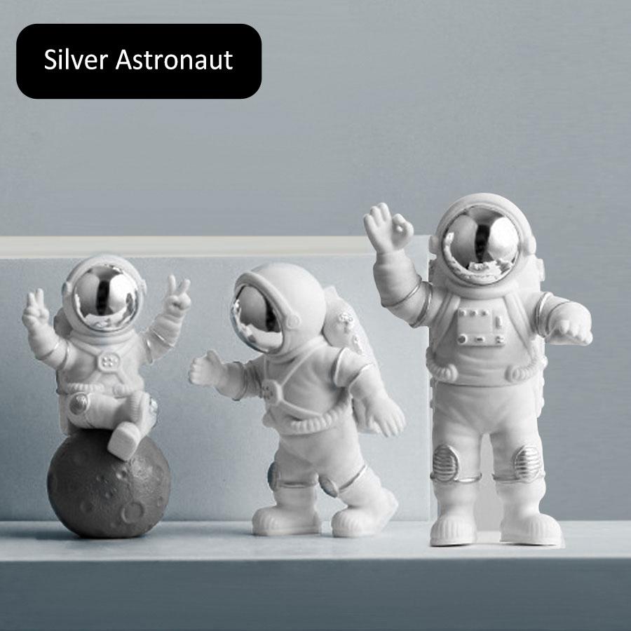Postava astronauta Socha Socha Měsíce Socha vesmírného muže Vzdělávací hračka Desktop Domácí dekorace Astronaut Ornament Model dárek