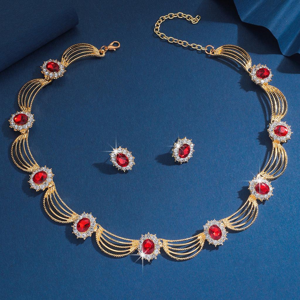 Retro Court Style Black Gemstone Necklace Earrings Light Luxury Atmosphere High-End Collarbone Chain Women'S Neck Chain Set