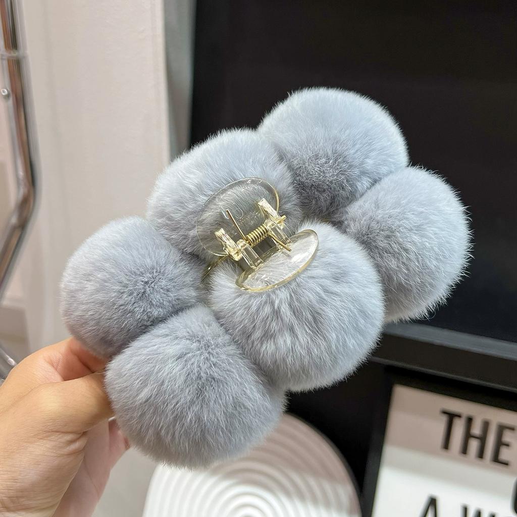 Autumn and winter temperament model~ Rex rabbit hair ball grab clip large plush hair grab back head shark clip hairpin headgear