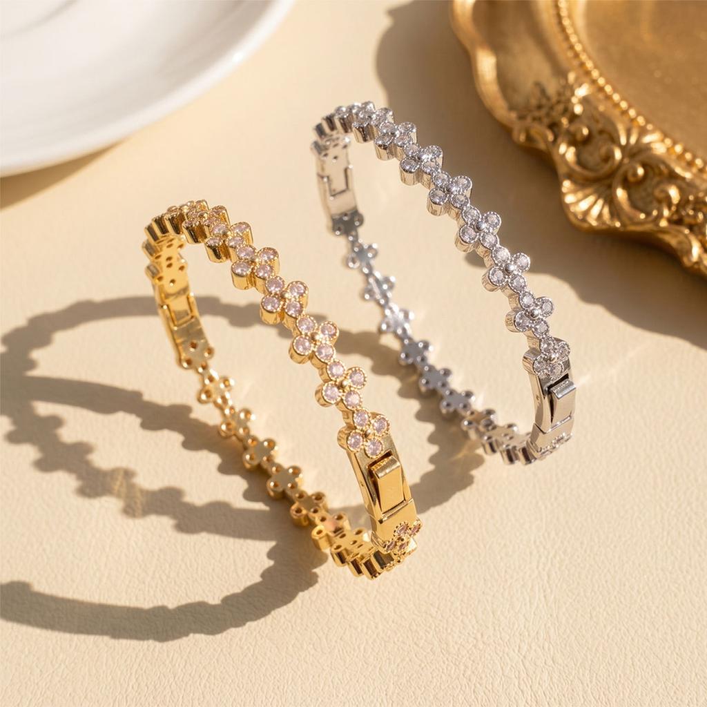Cross-border Bestseller Women's HUYUE Minimalist Fashionable Copper Electroplated Bracelet Micro-paved Cubic Zirconia Four-leaf