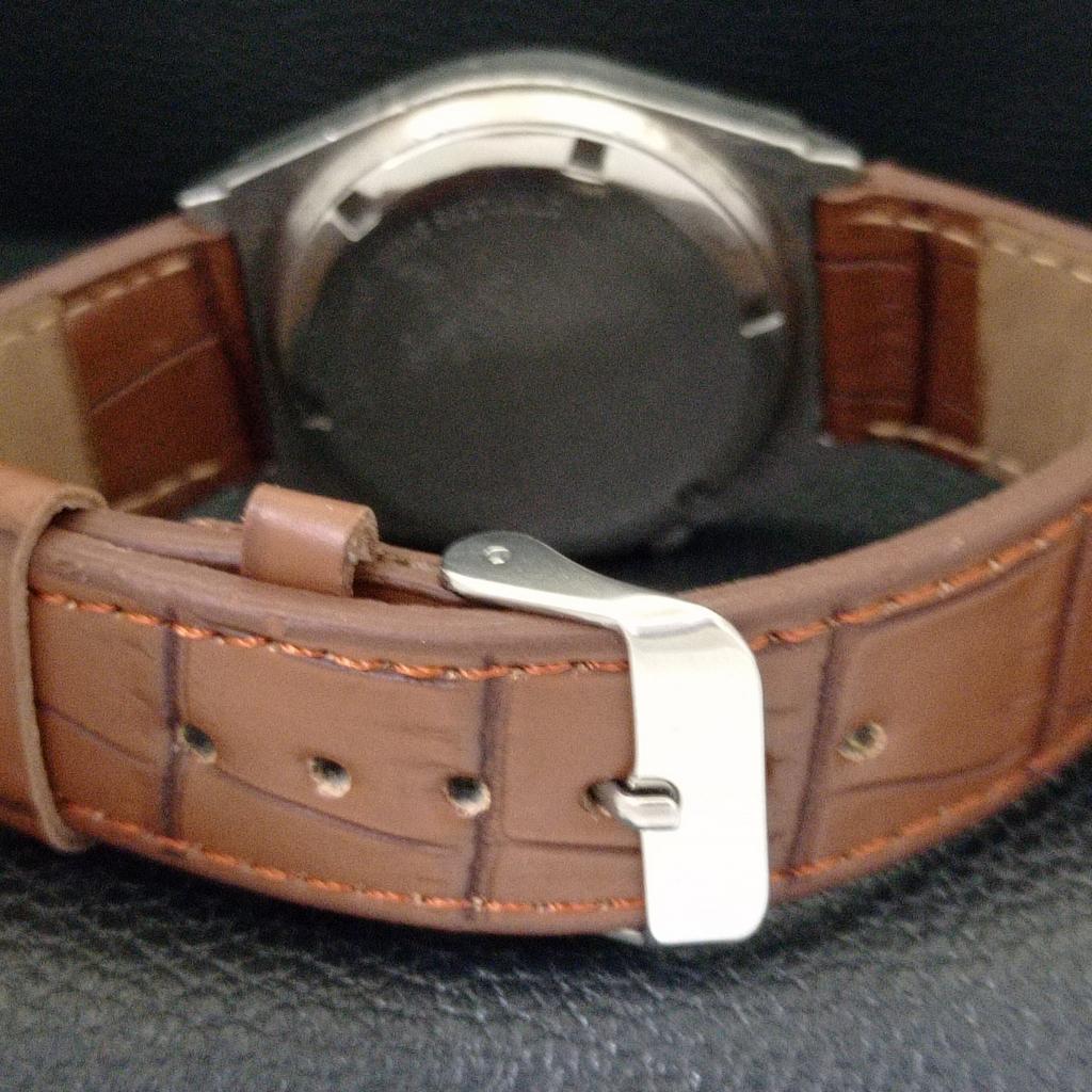 VINTAGE SEIKO 5 AUTOMATIC 7019A JAPAN MENS ARABIC WHITE DIAL WATCH A701606-5 R206c-a701606