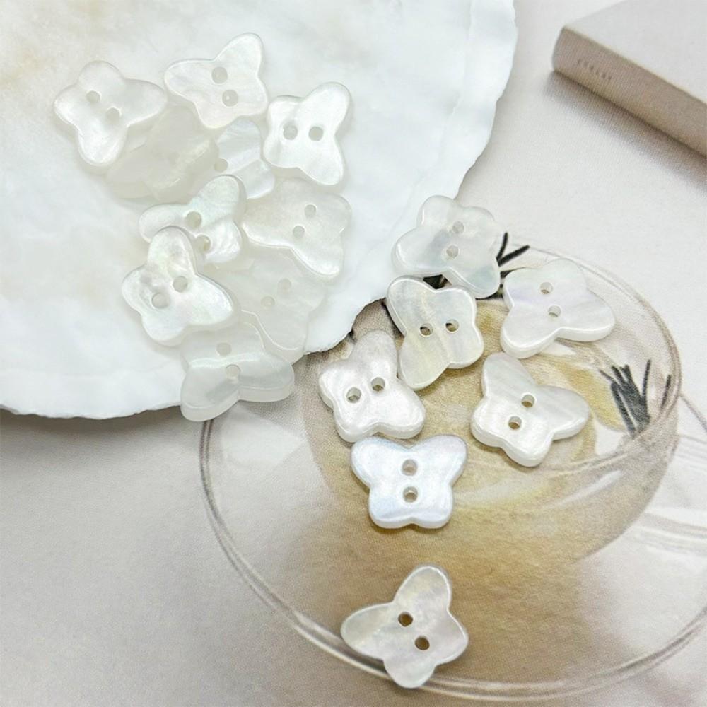 30pcs Fashionable Glossy Surface Heart Buttons Cute Creative Butterfly Buttons 2 Holes White Resin Buttons Clothes Accessories
