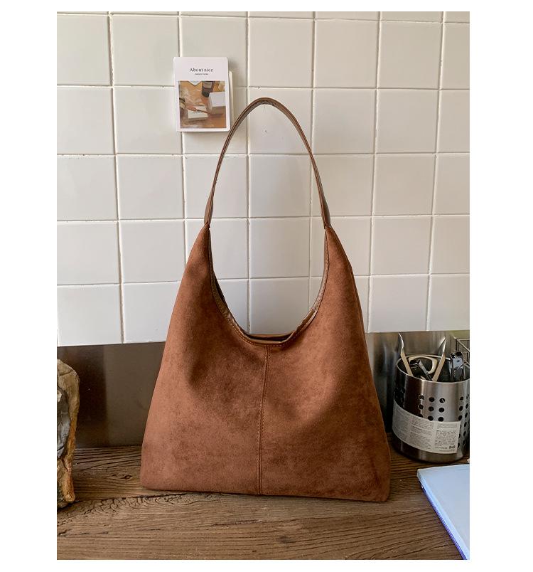 2025 Autumn Women's Large-Capacity Trendy Commuting Tote Bag