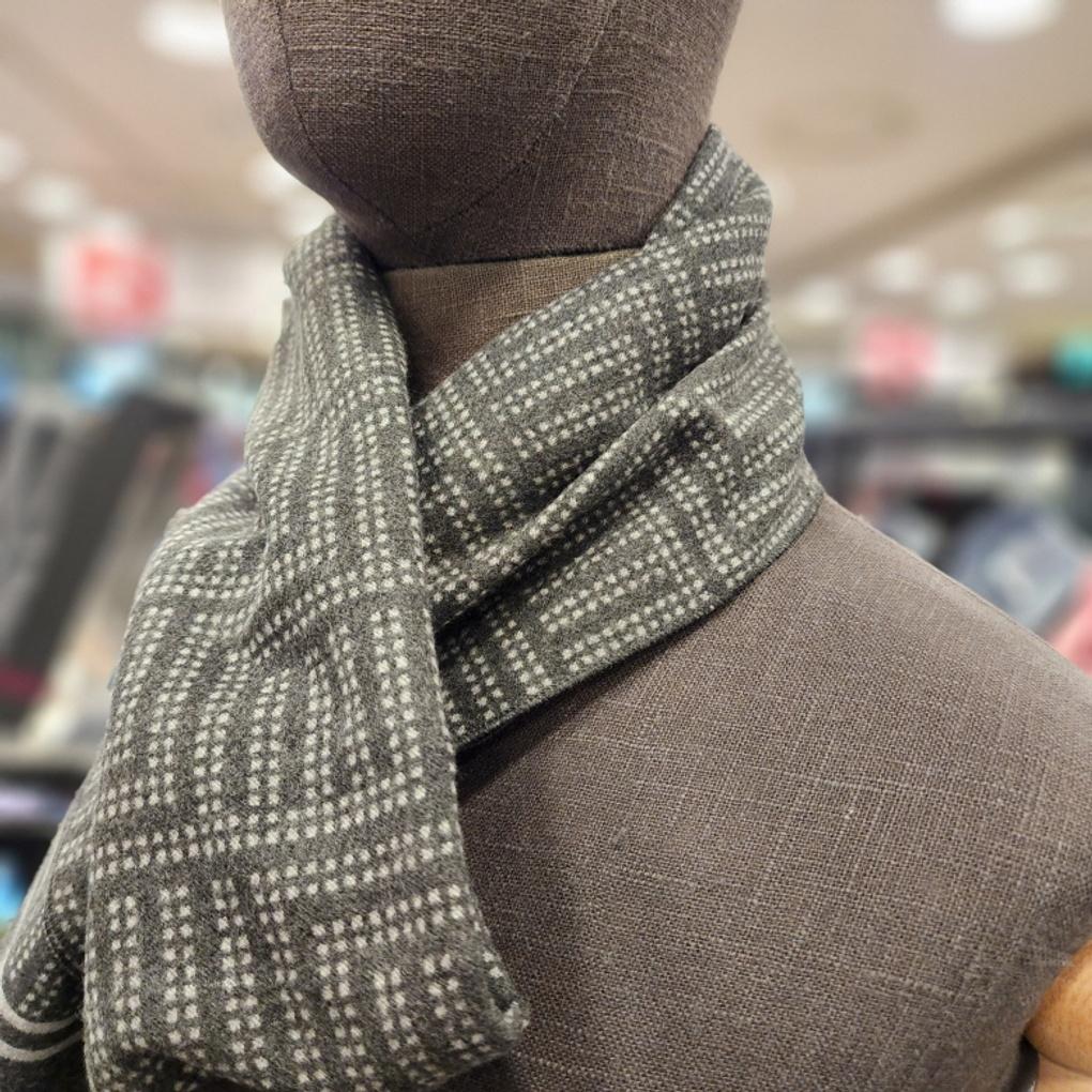 High-quality, Soft-touch, Easy-care Rayon Vertical Solid Double-sided Muffler