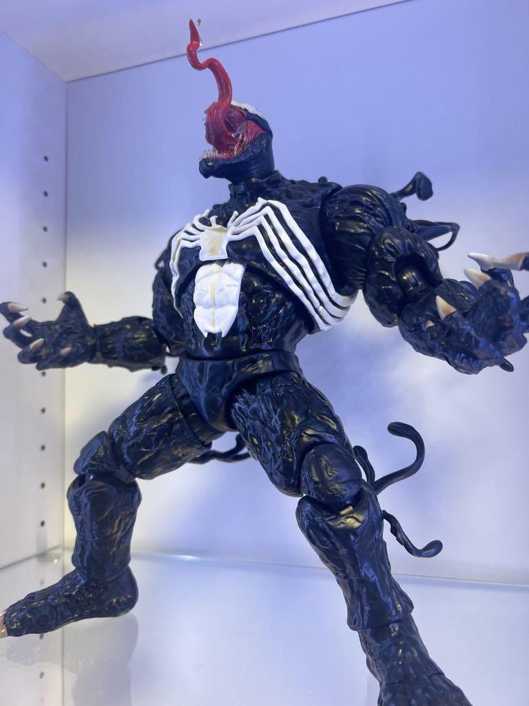[USED] VENOM 1/9 scale action figure Venom figure