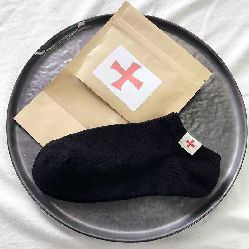 

Женские летние тонкие тканевые носки с логотипом, спортивные, студенческие, с низким вырезом, невидимые, короткие, хлопковые 1 pair чёрный