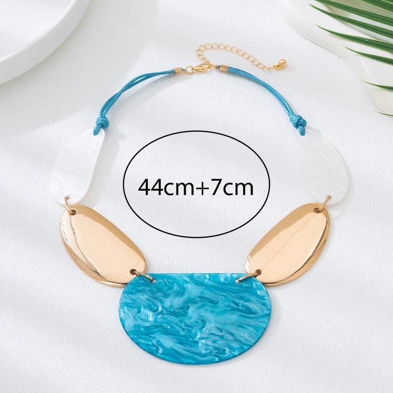 Modny naszyjnik dla damskiej biżuterii