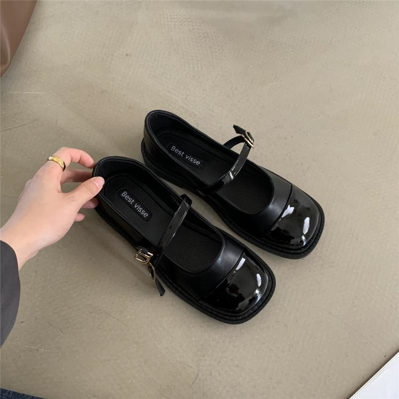 Lolita Heart Buckle Women's Loafers Mary Jane Shoes Women Cute Kawaii Chunky Platform Flats Fashion Designer Leather Shoes