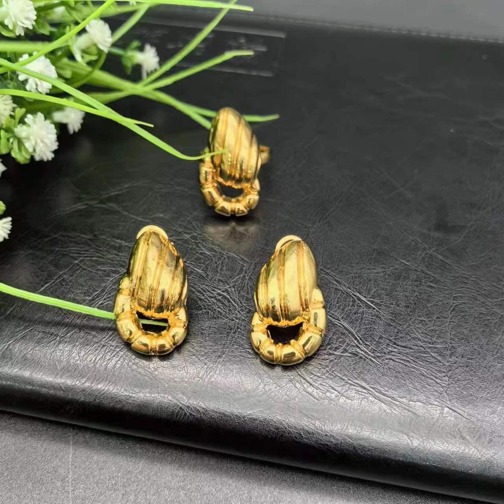 Dubai 24k Vergoldetes Schmuckset: Anhänger, Ohrringe, Armband, Ring - Ideal für indische & afrikanische Bräute
