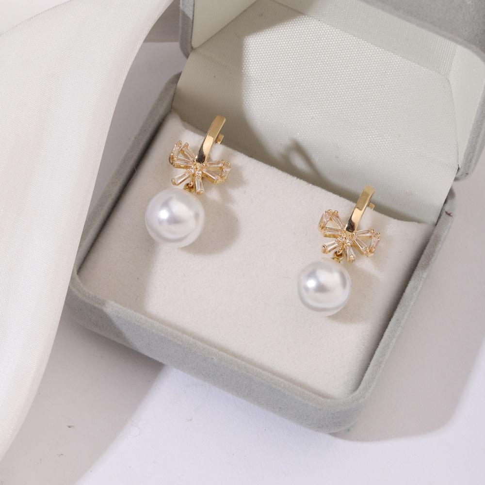 1 pár třpytivých kulatých/oválních imitací perly Visací náušnice pro ženy Motýlek s kubickou zirkony Svatební doplňky