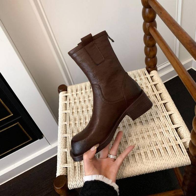 Autumn and winter versatile leather large size women's boots solid color medium heel round head new cowhide knight boots new medium boots women