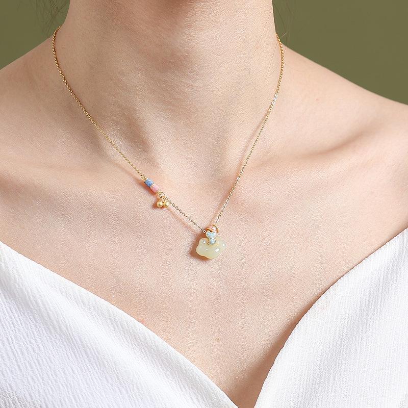 Elegant Hetian Jade Heart Necklace: Women's Creative s925 Silver Enamel Clavicle Chain