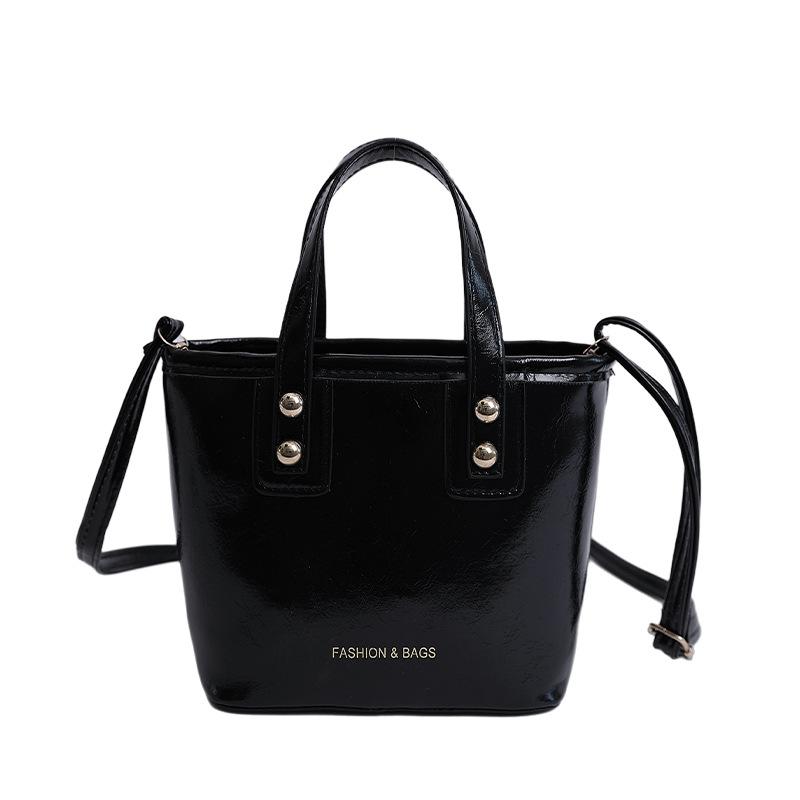 

High-value retro small bag women s 2025 new messenger bag fashion handbag casual simple bucket bag чёрный