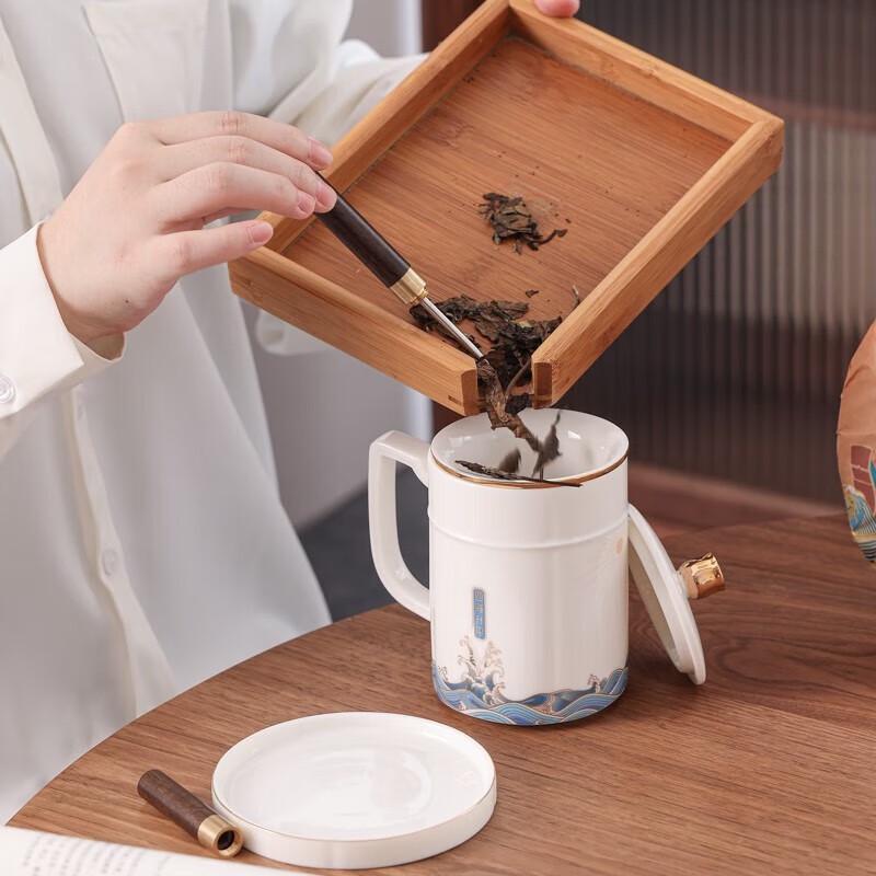 Fangran 'Peace and Prosperity' White Tea & Ceramic Cup Gift Set