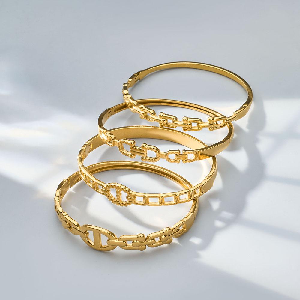 18K Gold Plated Horseshoe Buckle Bracelet for Women, 316L Stainless Steel, Colorfast, Simple and Elegant Design.