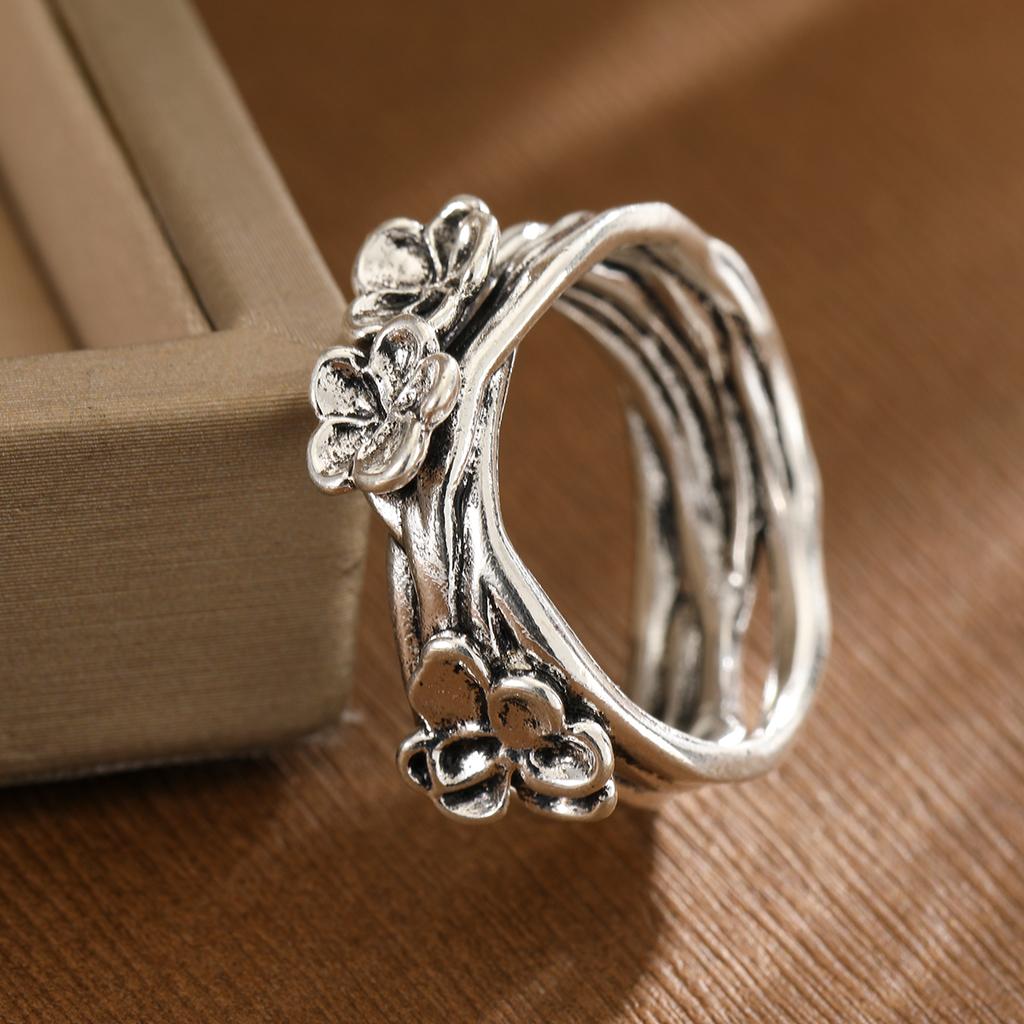 Anello con Rilievo di Ramo Floreale Ossidato Vintage Materiale Rame Gioielli da Donna Anello per Banchetto e Quotidiano