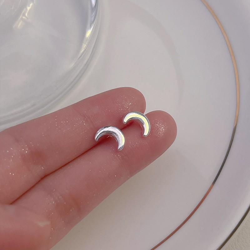 S925 Silver Stud Earrings Women's Ear Hole Earrings Niche Design Earbone Studs High-end Earrings