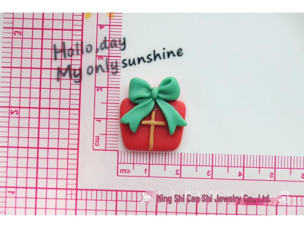 Handgefertigte Weihnachtsdekorationen aus Harz: DIY Dekorations-Aufnäher & Cremekleber Geschenkbox Set