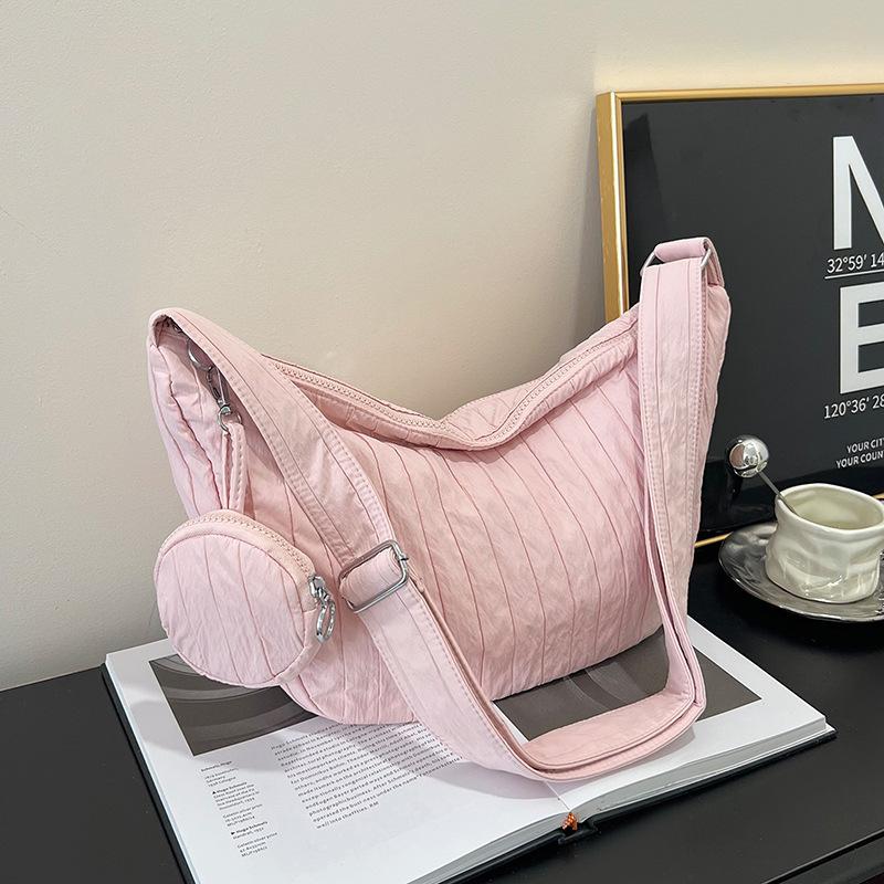 Casual bag women's new crossbody dumpling bag fashionable shoulder bag large capacity class commuter bag