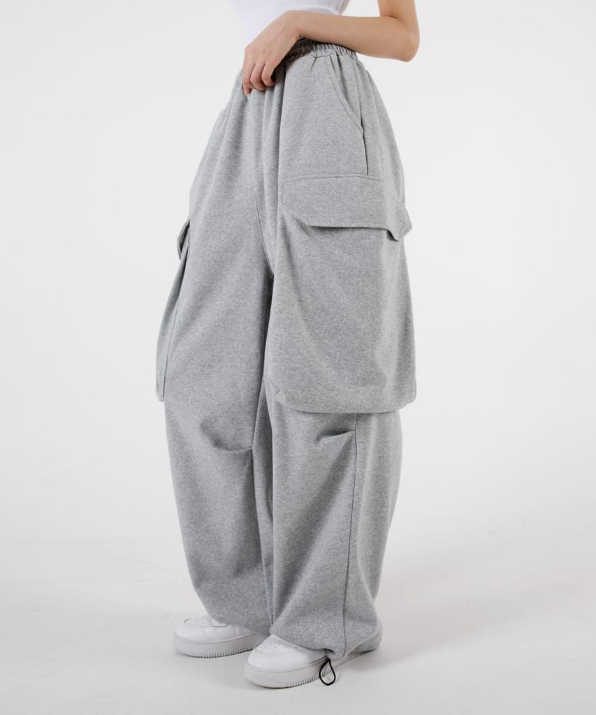 UMM Big Pocket Cargo Wide Drawstring Jogger Training Pants 2 Colors