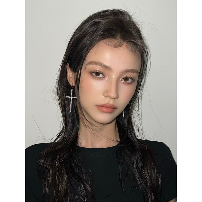and American Style Rhinestone Cross Earrings for Women, Niche Exaggerated Temperament, High-End Feel Ear Clips, Sweet and Cool Spicy Girl Earrings