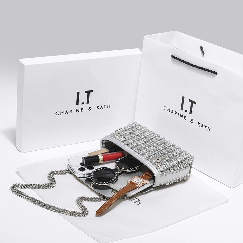 Xiaoxiang Feng Shui Diamond Chain Small Square Bag Women's New High End Diamond Studded Mobile Phone Bag Fashion Underarm Bag