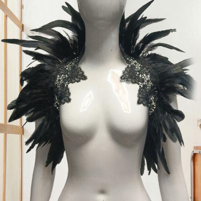 Fake Collar Gothic Style Feather Shawl Imitation Feather Hollow Out Lace Unisex Stage Show Performance Halloween Cosplay Shoulder Scarf