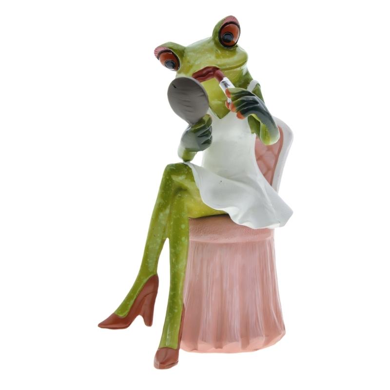 Elegant Treefrog Lover Sculpture Resin Desk Ornament For Living Room Bedroom Decoration And Anniversary Present