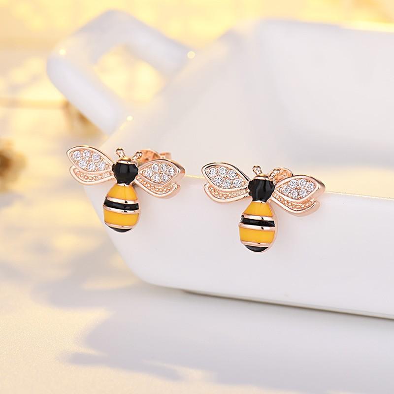 2026 Plated Sterling Silver New Popular Jewelry Women's Korean Version Bee Collarbone Chain Short URL Korea Qixi Festival Small Gift