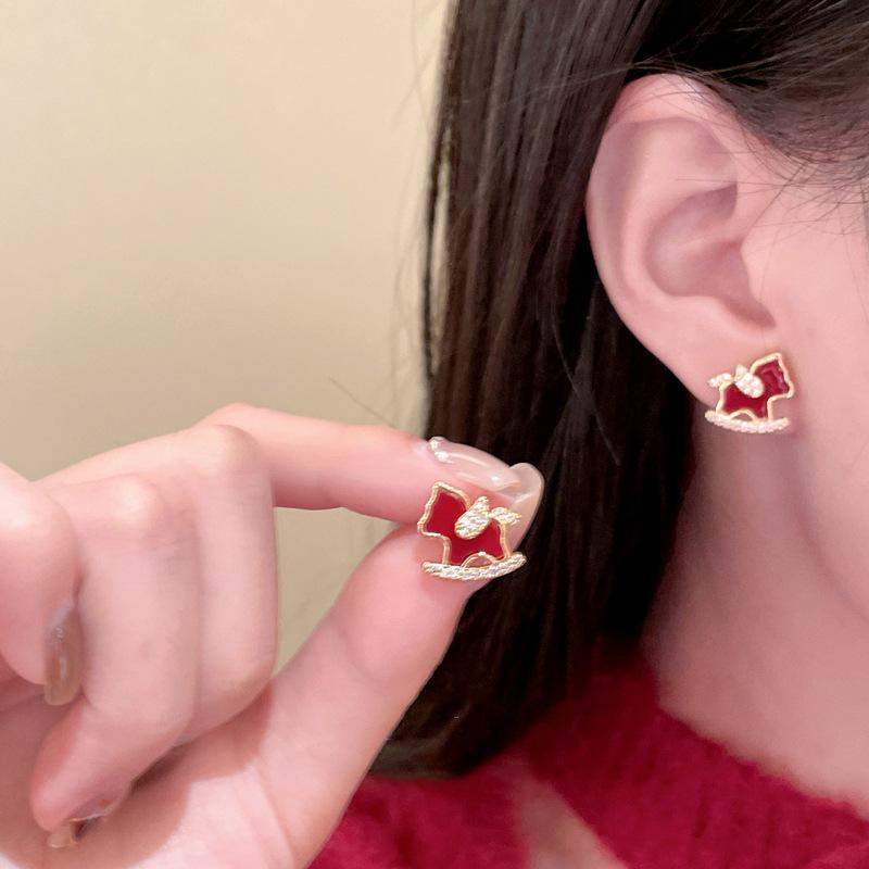 Chinese Style Red Heart Pony Necklace Earrings Set Light Luxury Fashion Jewelry for Women Party Wear