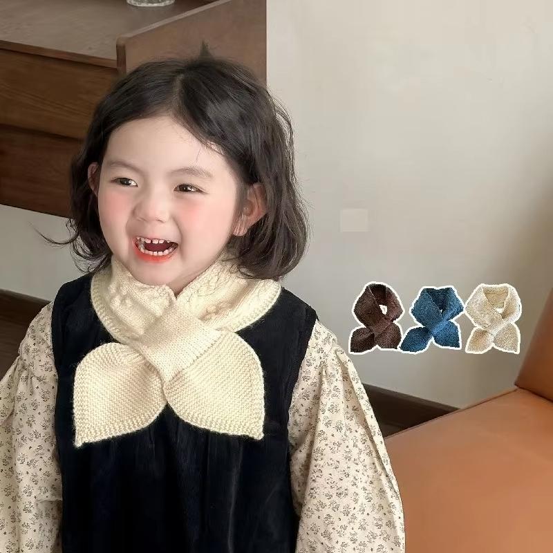 Sciarpa per Bambino Stile Coreano Semplice Monocolore Scaldacollo Incrociato Caldo Morbido a Maglia per Neonato Bambino Piccolo Esterno Facile da Abbinare Capo d'Abbigliamento Esterno