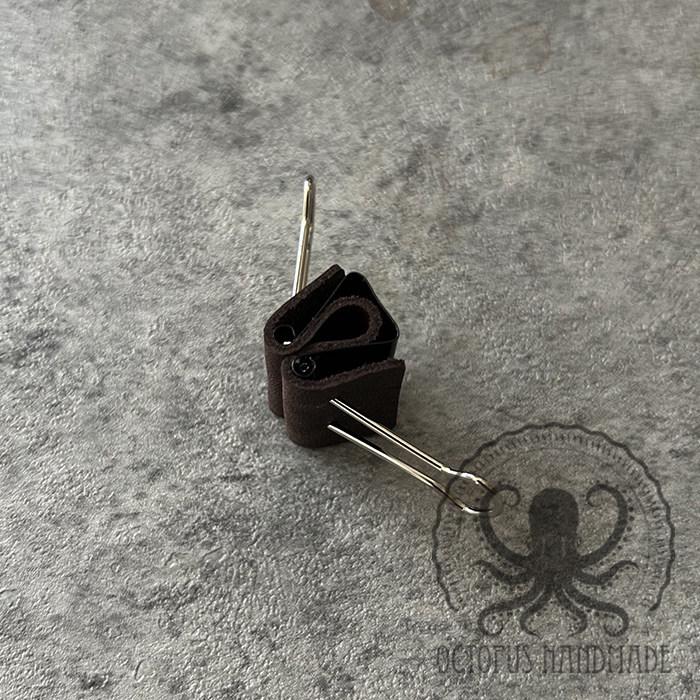 

Handmade Leather Double-Sided Swallowtail Clip