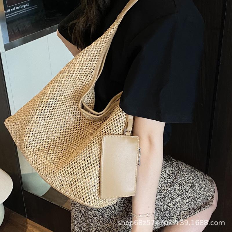 Summer large-capacity woven underarm bag women's 2025 new casual fashion straw bag seaside vacation shoulder bag