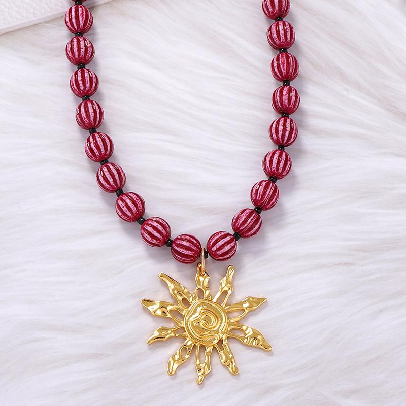 New Vintage Metal Sun Flower Pendant Necklaces Handmaed Beaded Choker Necklace For Women Holiday Party Jewelry Gifts