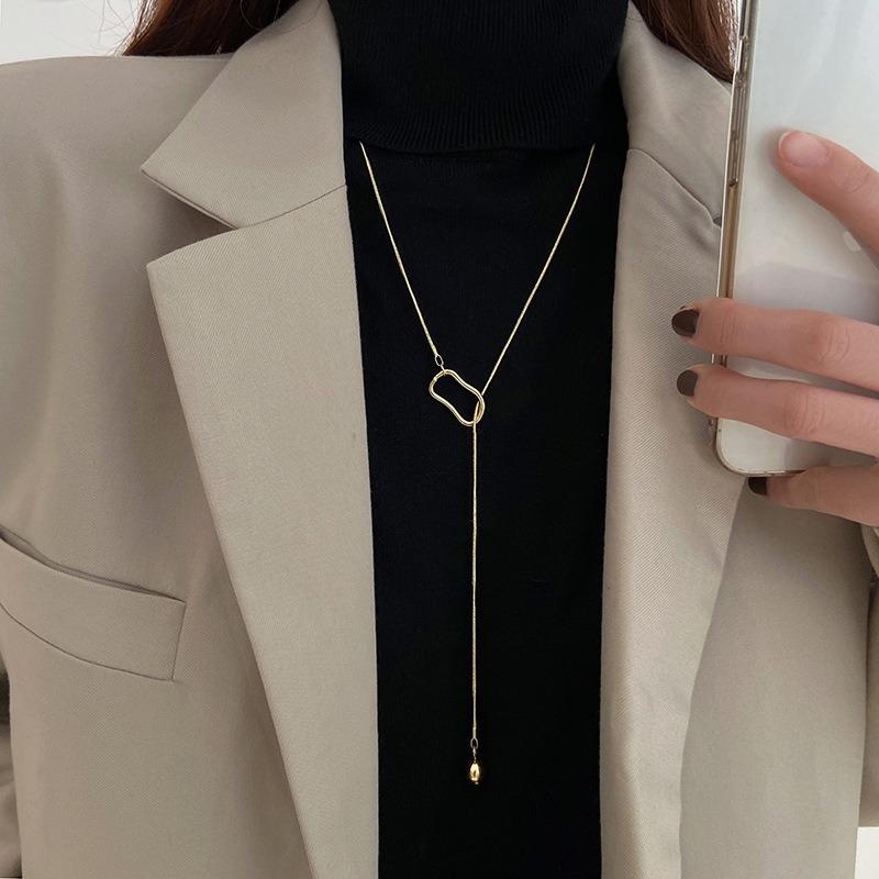 Cold Wind Silver Geometric Necklace Female Niche Design Simple High-end Long Sweater Chain Accessories Neck Chain