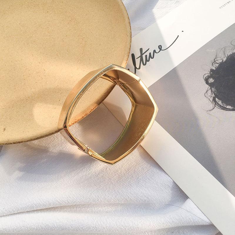 1pc Exaggerated SimpliCity and Wide Bracelets for Women Couples Punk Hip Hop Rock Party Jewelry Gift Accessories