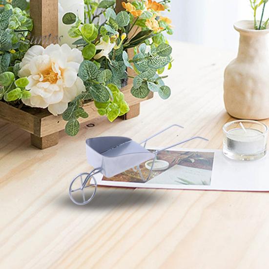 Mini-Vintage-Eisenwagen, Puppenhaus-Ornamente, realistische Mini-Kompakt-Mikrohof-Szene, Einzelradwagen, mikroskopische Landschaftsfotografie-Requisiten