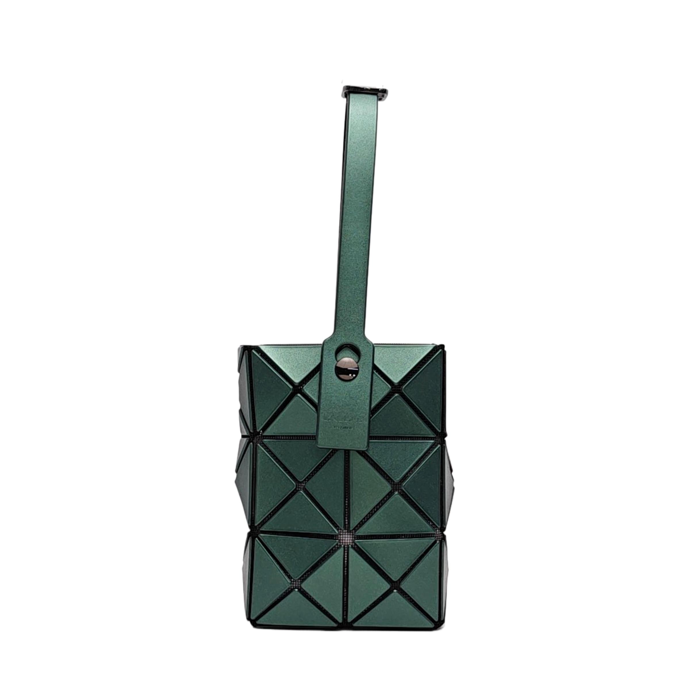 [Pre-Owned] Lucent Metallic Simple Solid Color Matte PVC Tote Bag - Excellent #B0MMT ONE SIZE