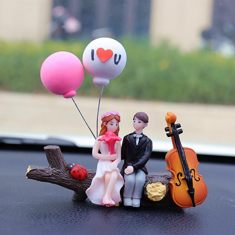 New Cute Couples Car Ornaments Tree Branch Figure Figurines Decorations Automotive Interior Dashboard Decor Accessories