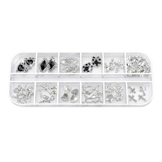 1 Set 3D Nail Art Charms 12 Grids Metal Love Heart Flower Butterfly Charms DIY Nail Design Crafting Manicure Decoration Accessories