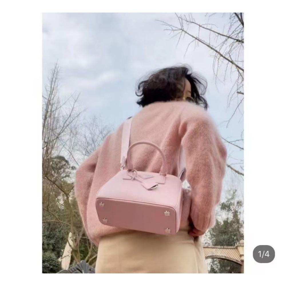 Leder-Damenhandtasche, tragbare Schulter-Umhängetasche, Killer-Tasche, Rindsleder-Tasche, Bacchus-Tasche, Beuteltasche, Faltentasche, Smiley-Tasche.