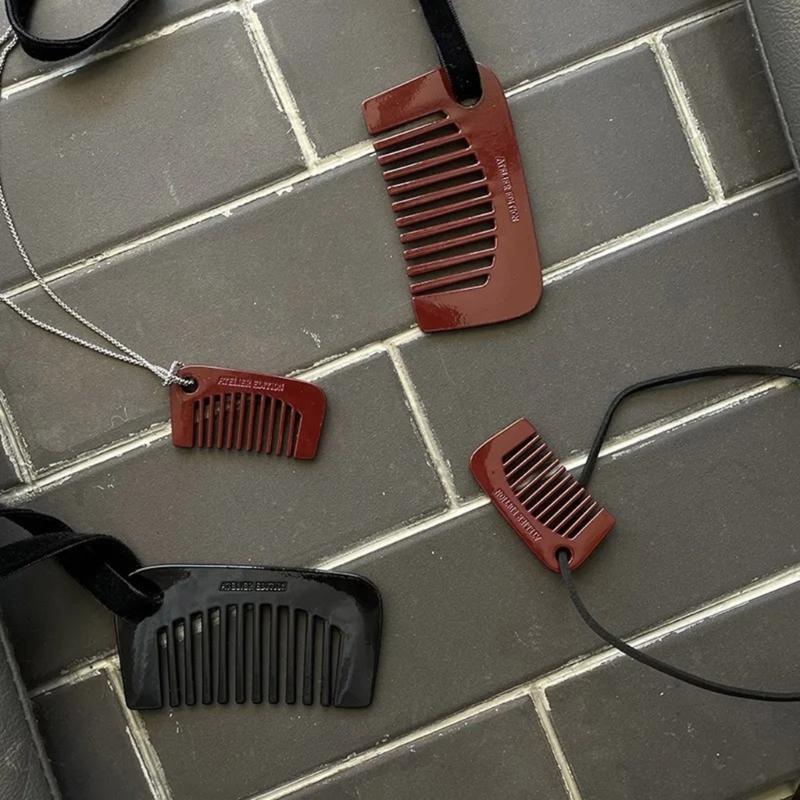 Fashion Comb Pendant Necklace with Adjustable Lanyard Pendant Necklace Perfect for Expressing Individuality Daily Life