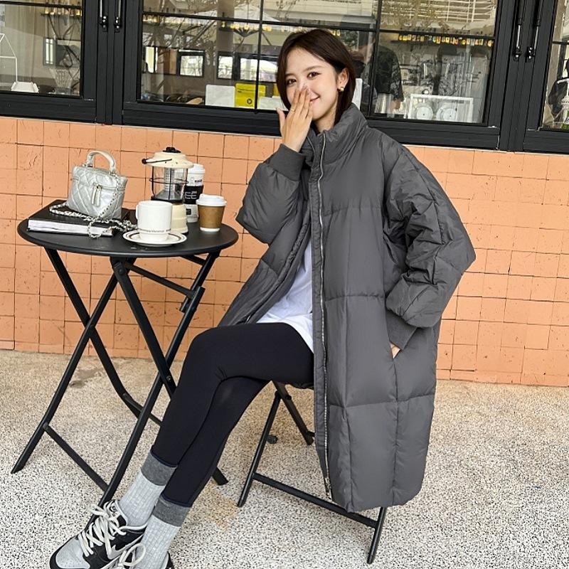 New down cotton-padded clothes for women's winter long cotton-padded jackets, loose and thickened knee-padded jackets.