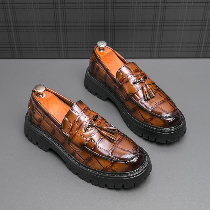 Fashion Business Tassel Loafers Shoes Slip on Casual Thick Bottom Leather Black Dress Party Shoes Boat Loafers For Man Fashion Moccasins