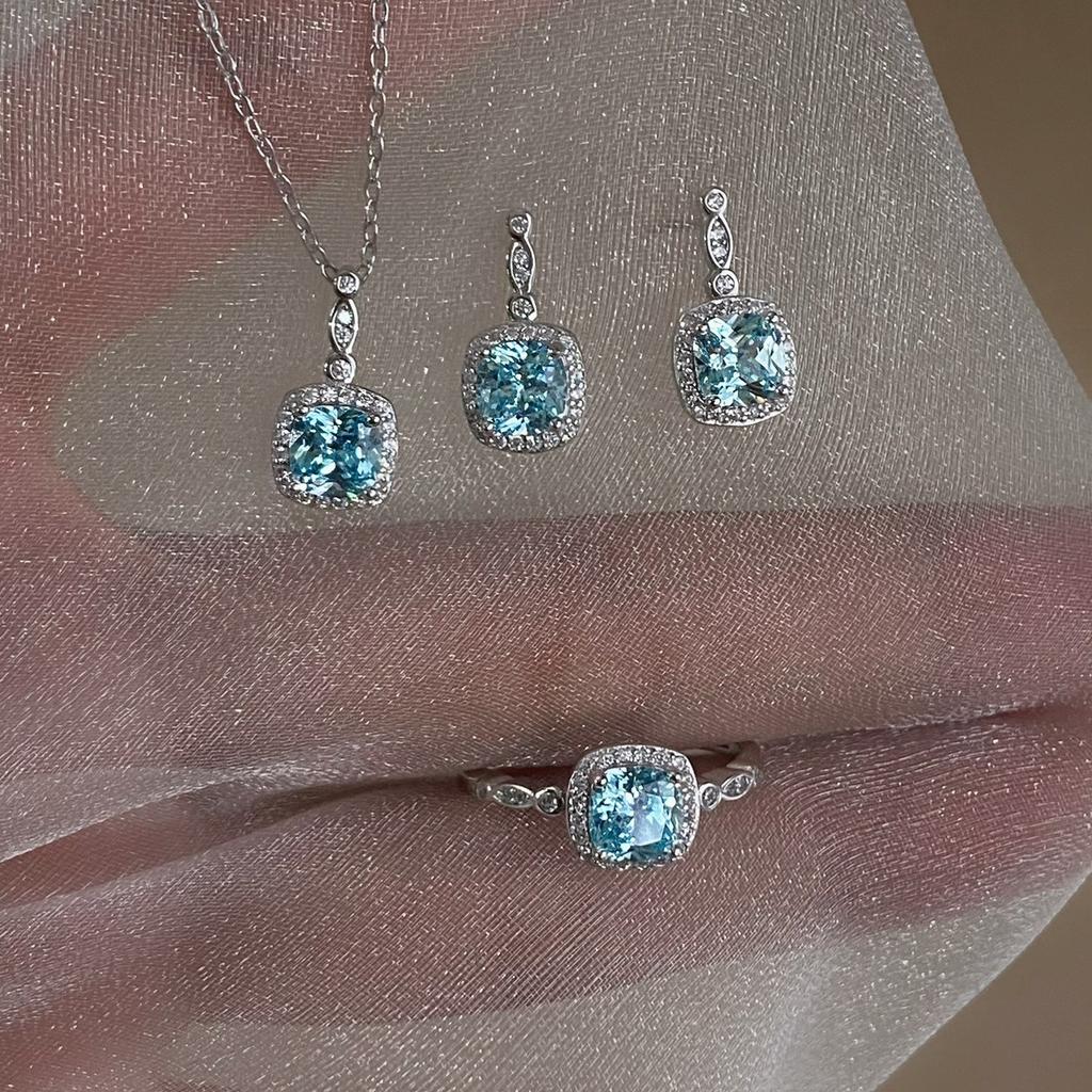 925 Sterling Silver Exquisite Sparkling Blue Square Zircon Pendant Necklace for Women Wedding Party Jewelry
