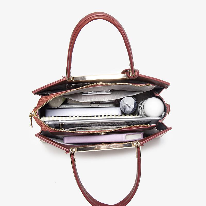 2025 New High Quality Light Luxury Temperament National Style Embroidery New Chinese Handbag Premium Shoulder Bag Crossbody Bag