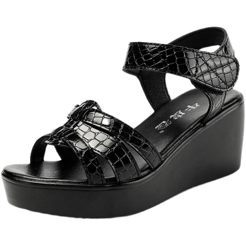 Fashion Fashion Patent Leather Shoes Women's Platform Wedges Sandals 2024 Summer Open Toe 6cm High Heels Sandals  Mom Beach Shoes