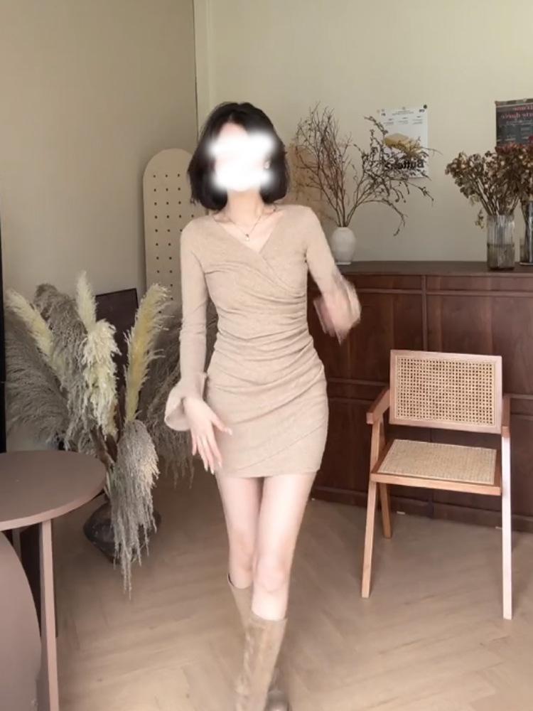 [Original Practice] Small V-neck Waist Pleated Dress for Women's Spring and Autumn Long-sleeved Slim-fitting Short Hip Wrap
