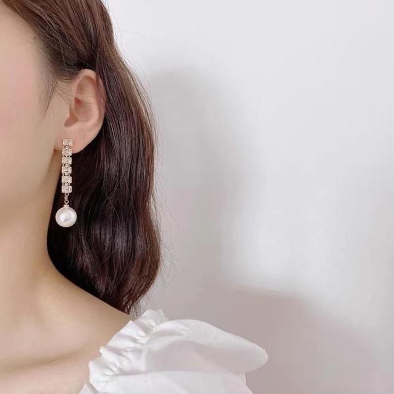 1 Pair Elegant Zircon Pearls Tassels Earrings Long Drop Design Enhances Face Contour for Women Allergy Resistant Copper