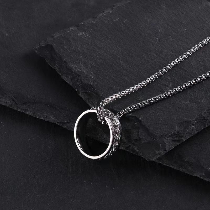 Open Wine Bottle Opener - Rotating Ring Necklace for Men, Also Suitable for Women. Hip-hop Style Personalized Pendant.